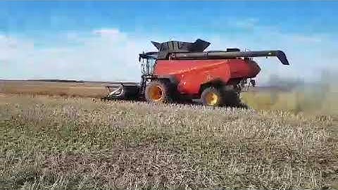2018 versatile combine demo near Lineria, Alberta