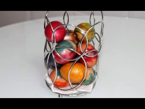 Видео: Как се украсяват яйца за Великден