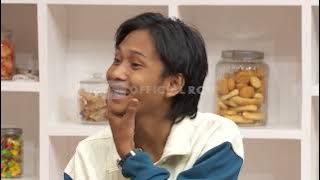 Manda admits that wearing heels always makes her fall. MANDA CONFRONTS, Monday - Friday, 4:00 PM WIB