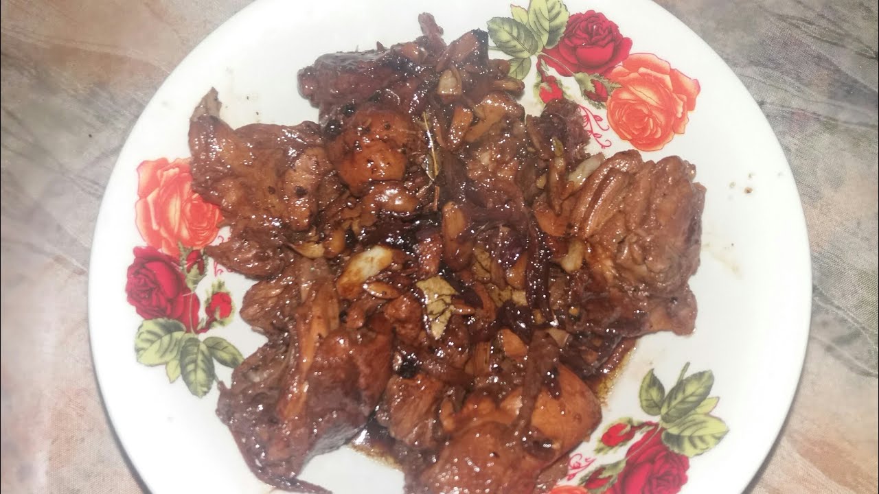 Adobong manok for dinner #satisfying #chicken /momshiekate
