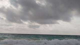 Cloudy day at Bahamas sound of the waves 4k