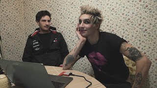 PALAYE ROYALE - LONELY (Behind The Scenes) Resimi