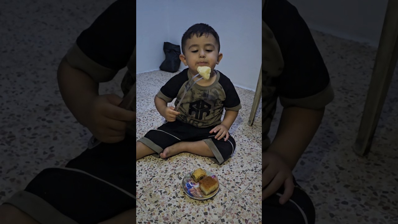 آدم عم ياكل بشوكة غريبة 😨#هبوش #بلال #فاميلي #آدم #haboshfamily