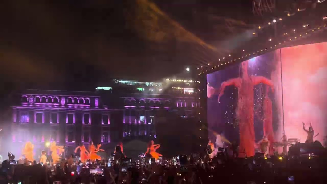 Shakira Hips Don’t Lie Zócalo de la Ciudad de Mexico 01.03.2026 #LMYNLWorldTourZocalo 