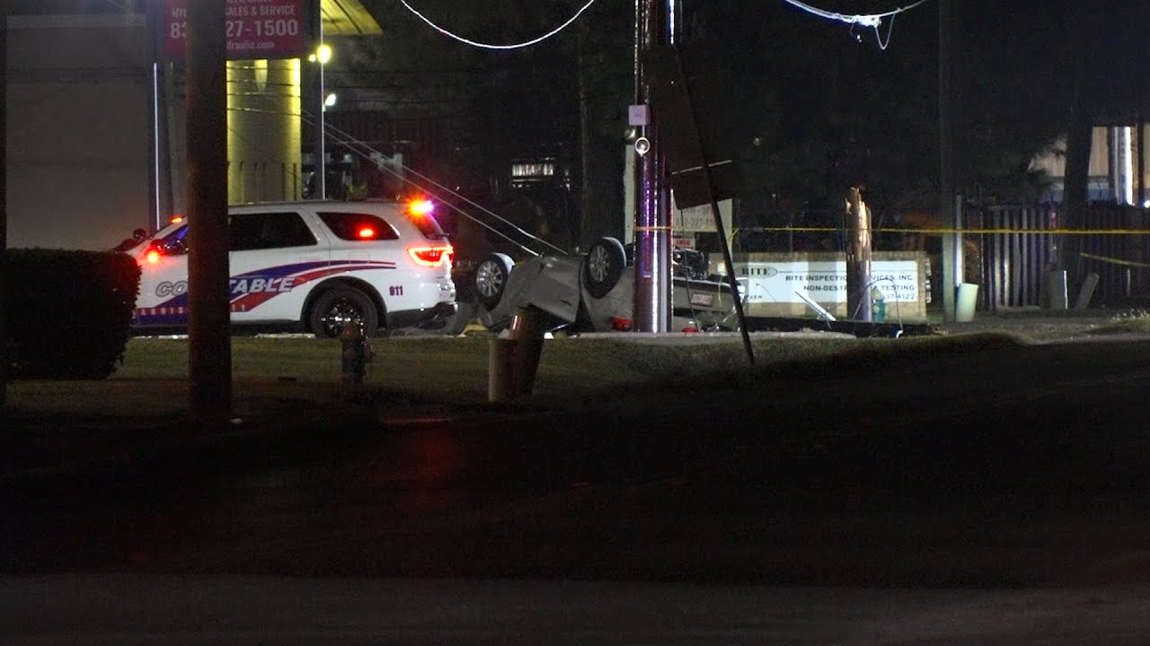 Man dies after crashing into pole in Northwest Houston - YouTube