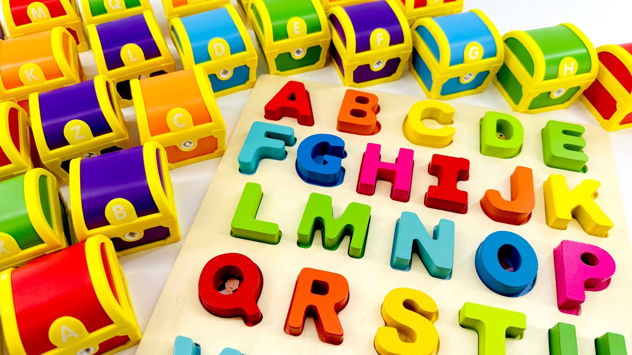 アルファベット 仕掛け絵本 Alphabet Treasures Chest 71H6LsPQRAL