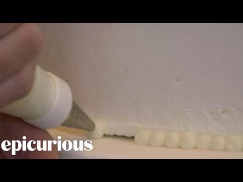 How to Make Your Own Wedding Cake: Piping Seam Decoration