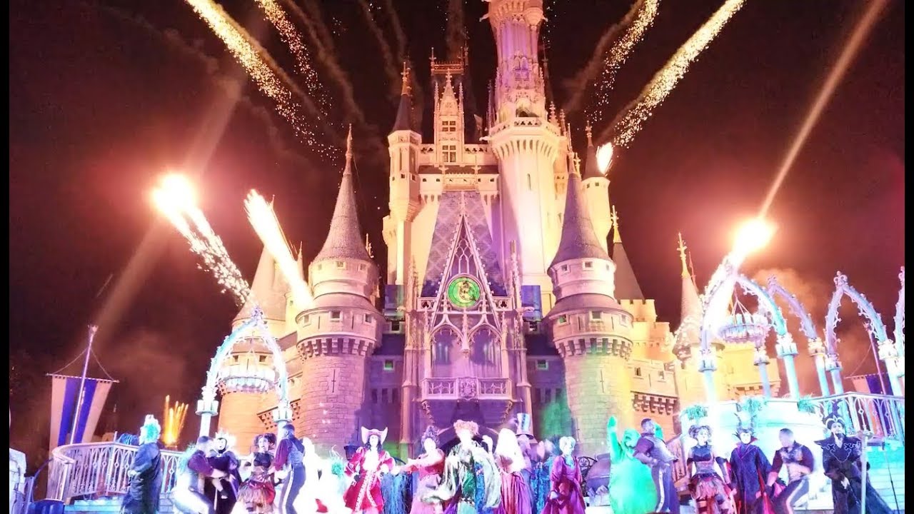 Hocus Pocus Villain Spelltacular at Magic Kingdom September 9 2018 ...