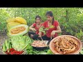 Honeydew melon and pork intestine spicy braised for food - Survival cooking in forest