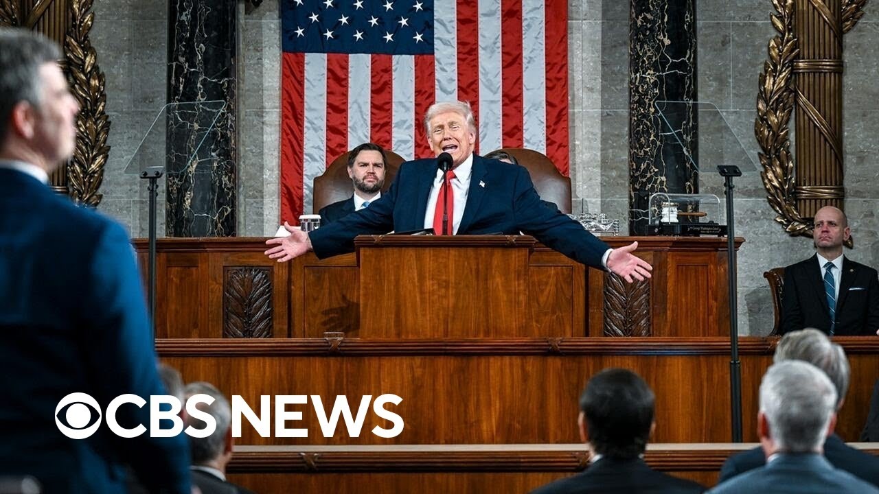 Trump chides Democrats after Elizabeth Warren applauds retirement plan access announcement