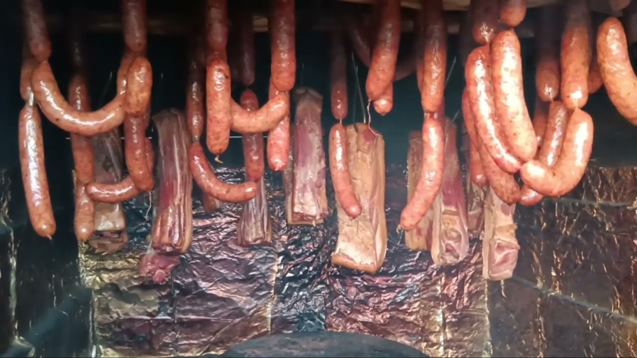 Kieubasa swojska,wedzimy.U Orzeszka na wsi.