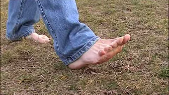 DESCALZO SE CORRE MÁS