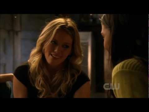 Olivia & Vanessa - Gossip Girl (Kissing Scene)