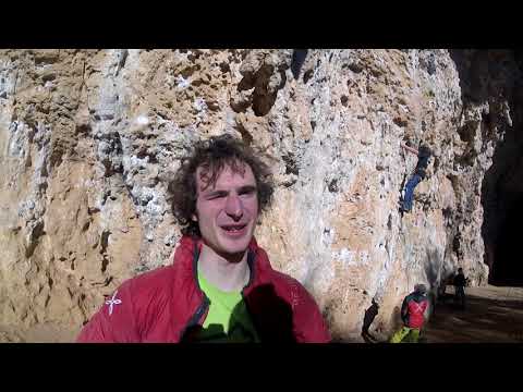 Adam Ondra intervistato alla Grotta dell'Arenauta (Gaeta)