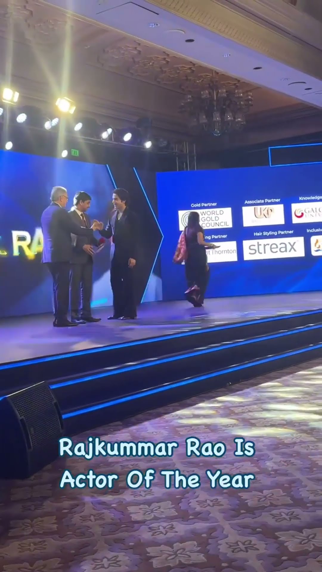#NDTVIndianOfTheYear | अभिनेता Rajkumar Rao को मिला एक्टर ऑफ द ईयर अवॉर्ड