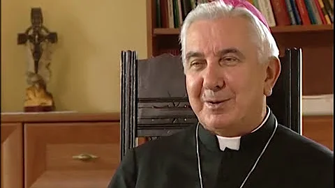 Abp Wojciech Ziemba - rejs z Janem Pawem II po jez...