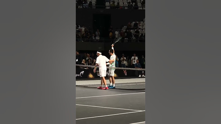 Raffi Ahmad Mengalahkan Taufik Hidayat Dalam Gelaran The Juara Tennis di Tennis Indoor Senayan