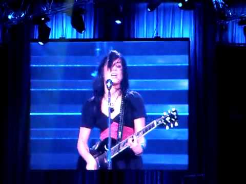 Demi Lovato Crying On Stage - Tampa, Florida