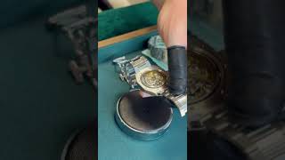 De ce Acest Ceas Este O Investiție în Viitorul României