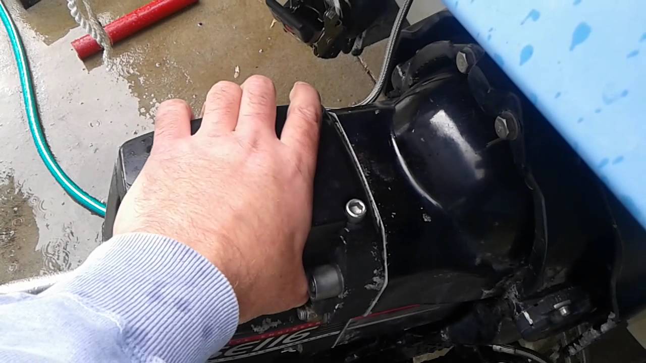 SEI STERNDRIVE bad u-joint noise -wasn't gimbal - YouTube