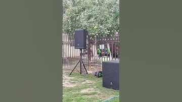 Jbl Eon 715 outdoor bass/sound test!