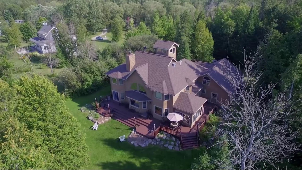 Spacious Mullet Lakefront Getaway