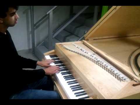 World's first performance on the Fluid Piano - Uts...