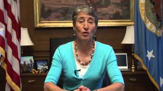 Secretary Jewell welcomes employees back to the Interior Department