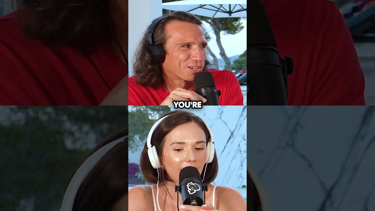 ⁣Eve Sweet will write her autobiography 😱