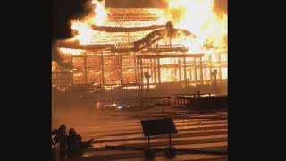 那覇市消防が動画公開  首里城、炎噴く中を消火