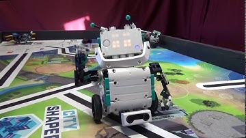 Run multiple stacks at one time: Spike Prime and Robot Inventor