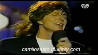 Un Camilo Sesto algo despeinado pero con todo su talento vivo ("Algo de Mí" - Programa "Mar a Mar))