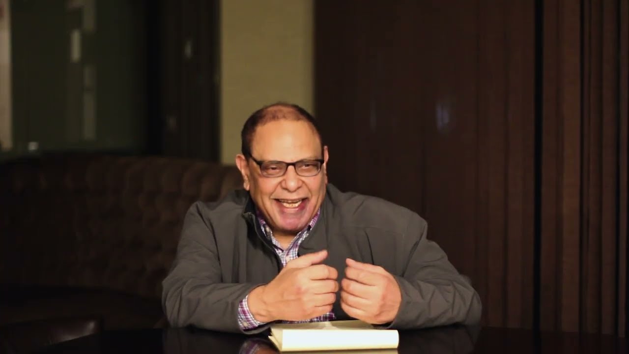 اعترافات طبيب اسنان - الحلقة السادسة - مظاهرة طقم الأسنان  - د. علاء الأسواني