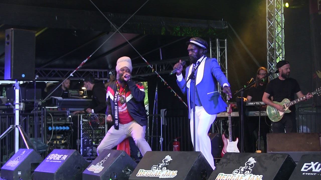 Utan Green & Evolution Band feat. Teacha Dee - Reggae Show