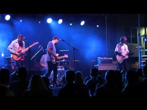 Cloud Nothings 01
