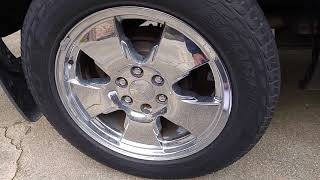 OEM Chrome Aluminum Wheels on 2005 GMC Sierra 2 2005 Gmc Sierra Lug Pattern