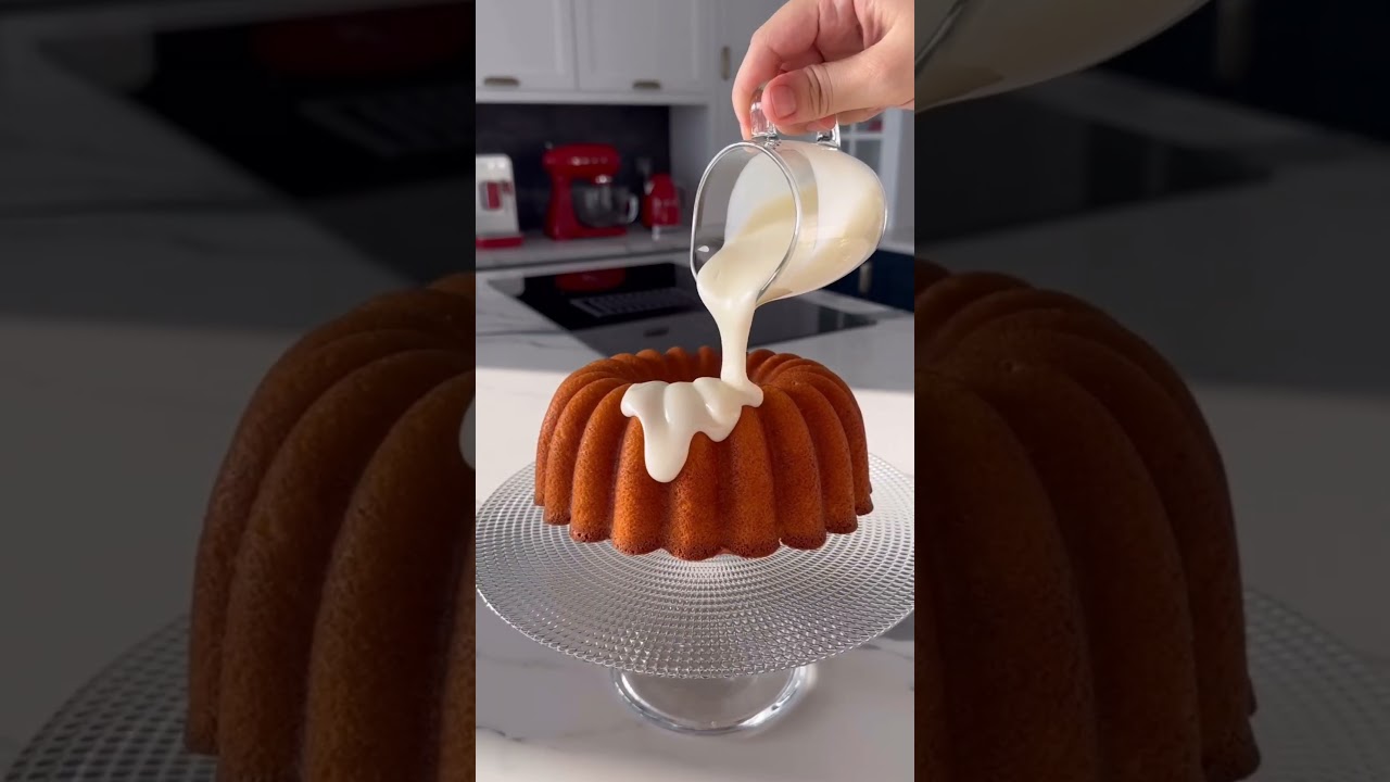 Bu Kek Favoriniz Olacak – Soslu Limonlu Kek Tarifi Bu Kek Favoriniz Olacak – Soslu Limonlu Kek Tarifi