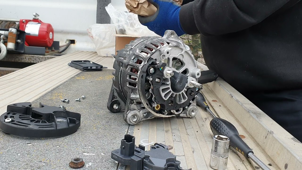 Smontaggo D Un Alternatore | AUTODOC #shorts - YouTube - Foto 2