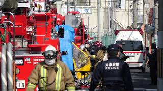 工場タンクに作業員転落、硫化水素発生か　大阪・和泉