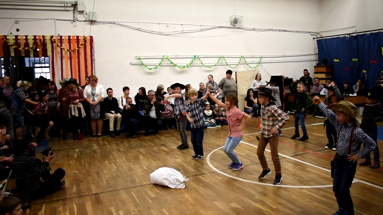 2.a osztály farsangi műsor 2020