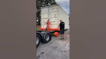 John testing out our prototype diesel engine | Follow us on Tiktok!  #movingcontainers