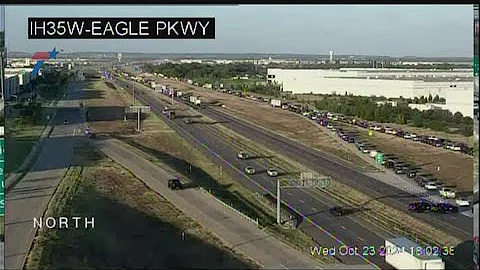 I-35W in Northlake completely shut down following deadly crash, town says