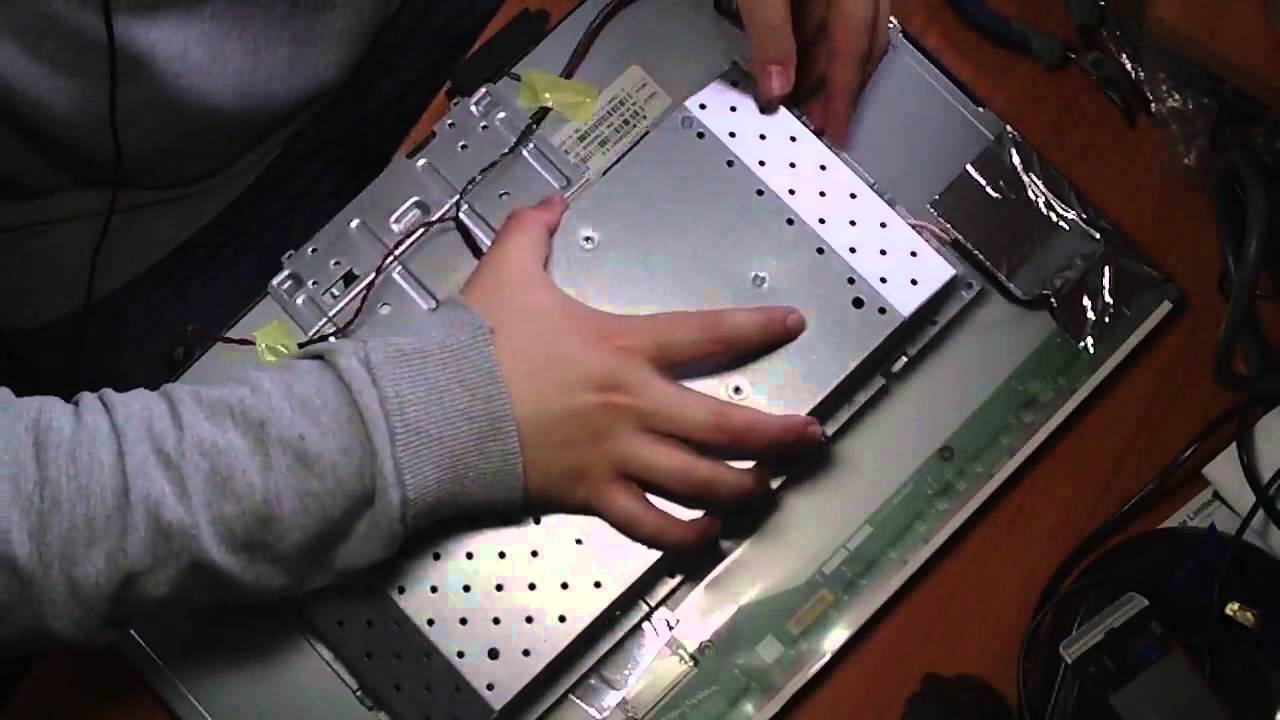 Réparation écran - Condensateur HS - V7 (Videoseven) 22" - YouTube