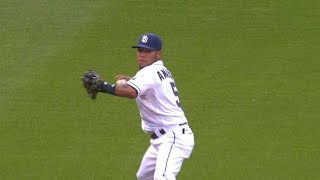 SF@SD: Amarista makes a fine stop on a sharp grounder