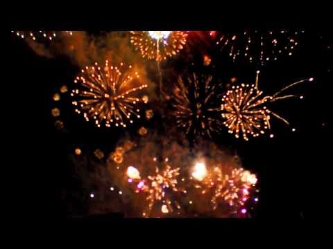 2011.2.28高雄燈會 閉幕華麗連發環港煙火(1080p)Kaohsiung Lantern Festival 🏆