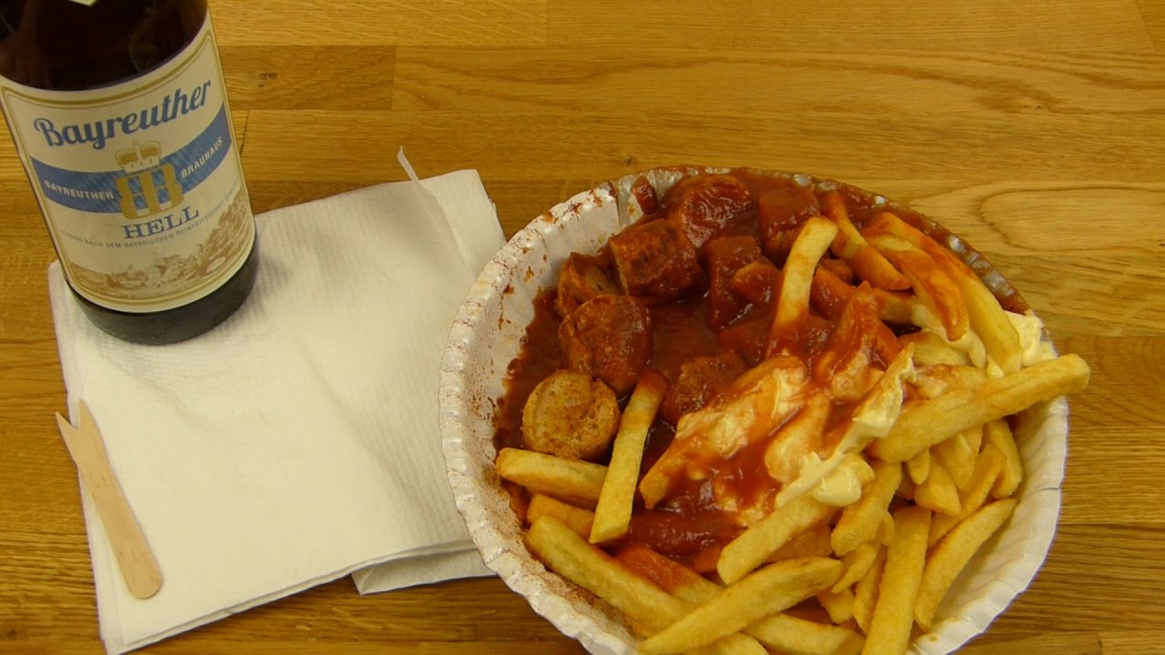 Bergmann Curry - 2x Berliner Currywurst | Fries | Bayreuther Hell