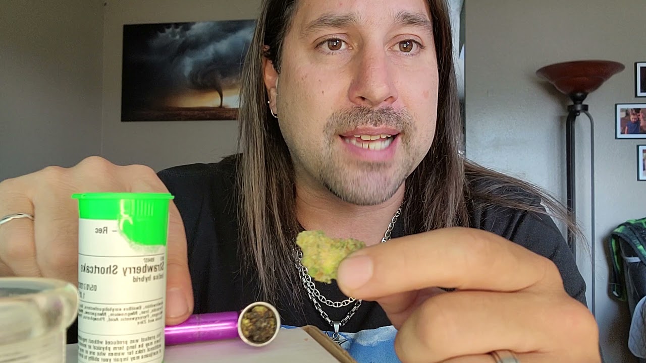 Dan's 420 Chronicles - Strawberry Shortcake / Weed Review 5/8/21