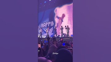 Happiness- 행복 by @SUPERJUNIOR  #supershow10 #ss10 #concert #kpop #sj #kyuhyun #superjunior #elf 💙