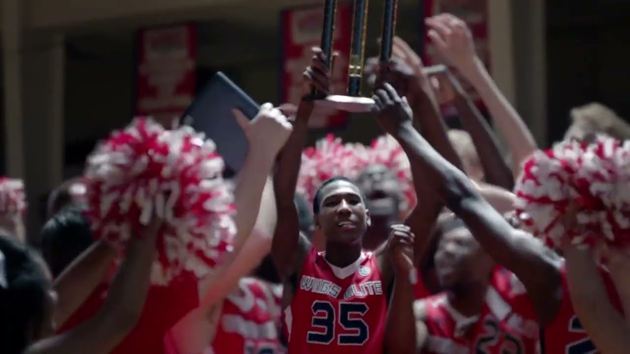 Look Inside.™ : Intel-Powered Tablets With Coach Ron Crawford (short) | Intel (Reupload)