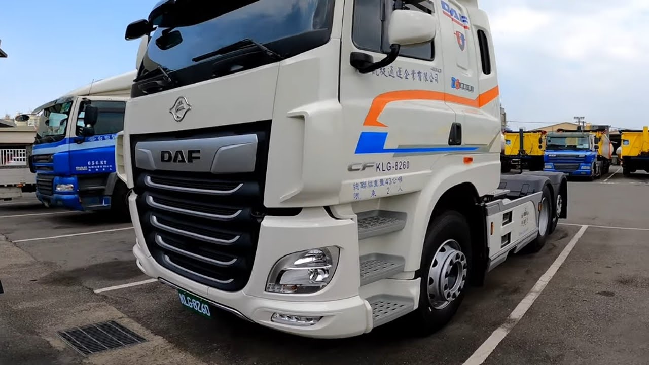 【J Y】DAF大車日常維修系列之 回達富仁武原廠檢修尿素感知器，原廠一個要價2萬5。順便帶大家來看一下六期的DAF新車頭。😅😂🤣🌤🛣🚛🛠🪛🔧👀😘👨‍👩‍👧‍👦🥰😎💪👍🇹🇼🇹🇼🇹🇼🇹🇼🇹🇼🇹🇼